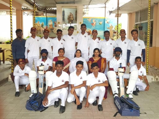 Boys school cricket team